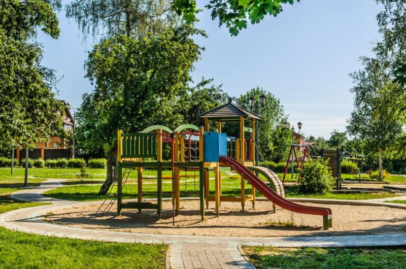 Des activit&eacute;s ludiques pendant la garde favorisent l'&eacute;veil et l'&eacute;panouissement de l'enfant au Havre
